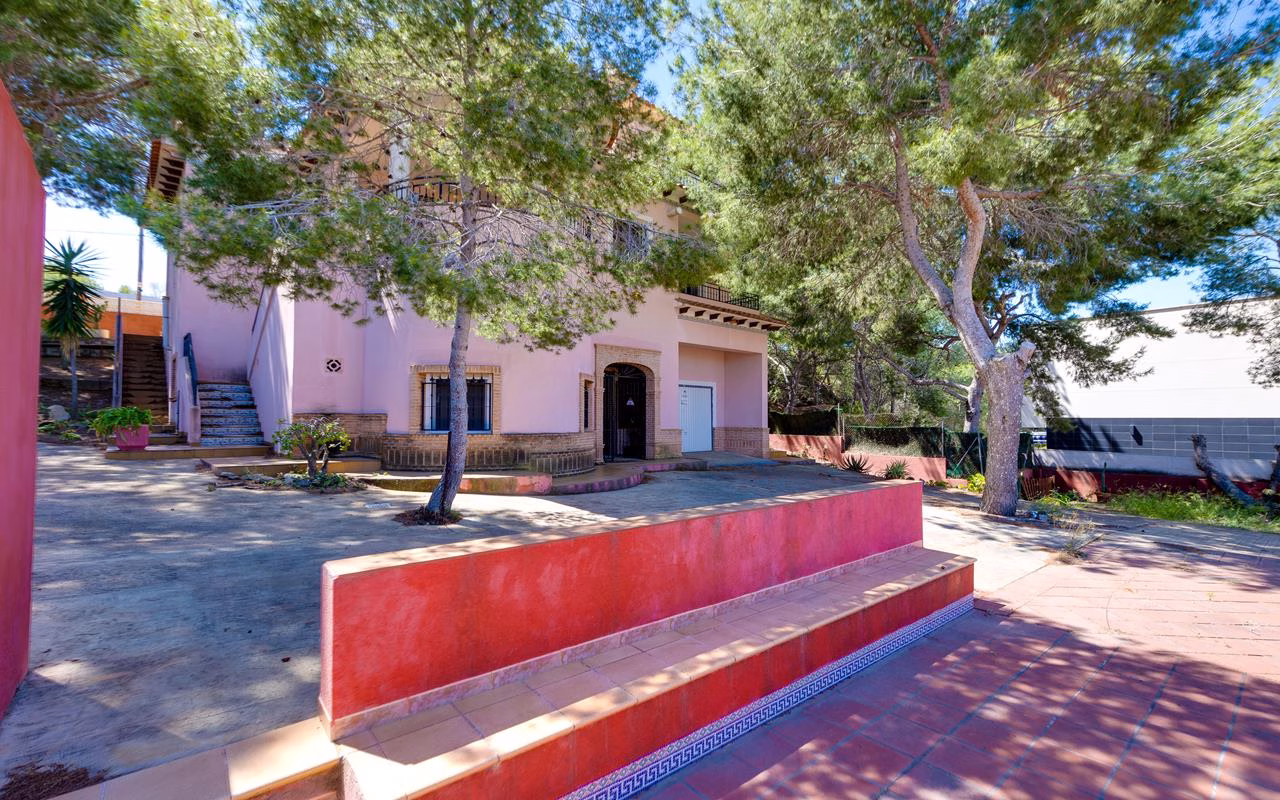 WS5415_5 Bedrooms Detached Villa with Pool, Garage, BBQ/Kitchen and Separate Guest Accommodation_SAN MIGUEL DE SALINAS | White Villas in Spain WhiteVillasInSpain11 13