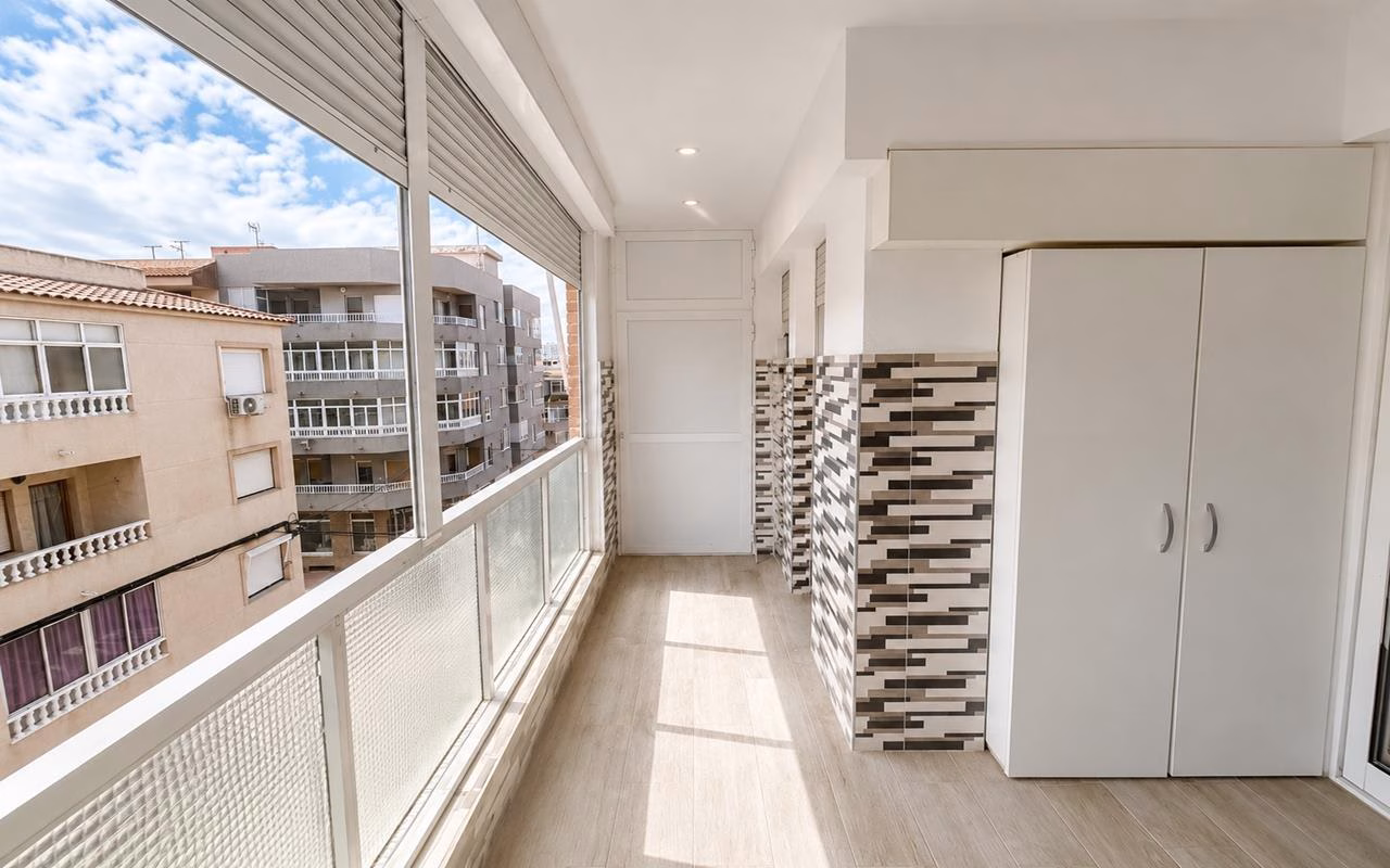 Ref: WTi2120 — TORREVIEJA – 2 Bedrooms Apartment on 3rd Floor with comm. Pool, Terrace and Parking, 170m to the Beach. | White Villas in Spain WhiteVillasInSpain11 21
