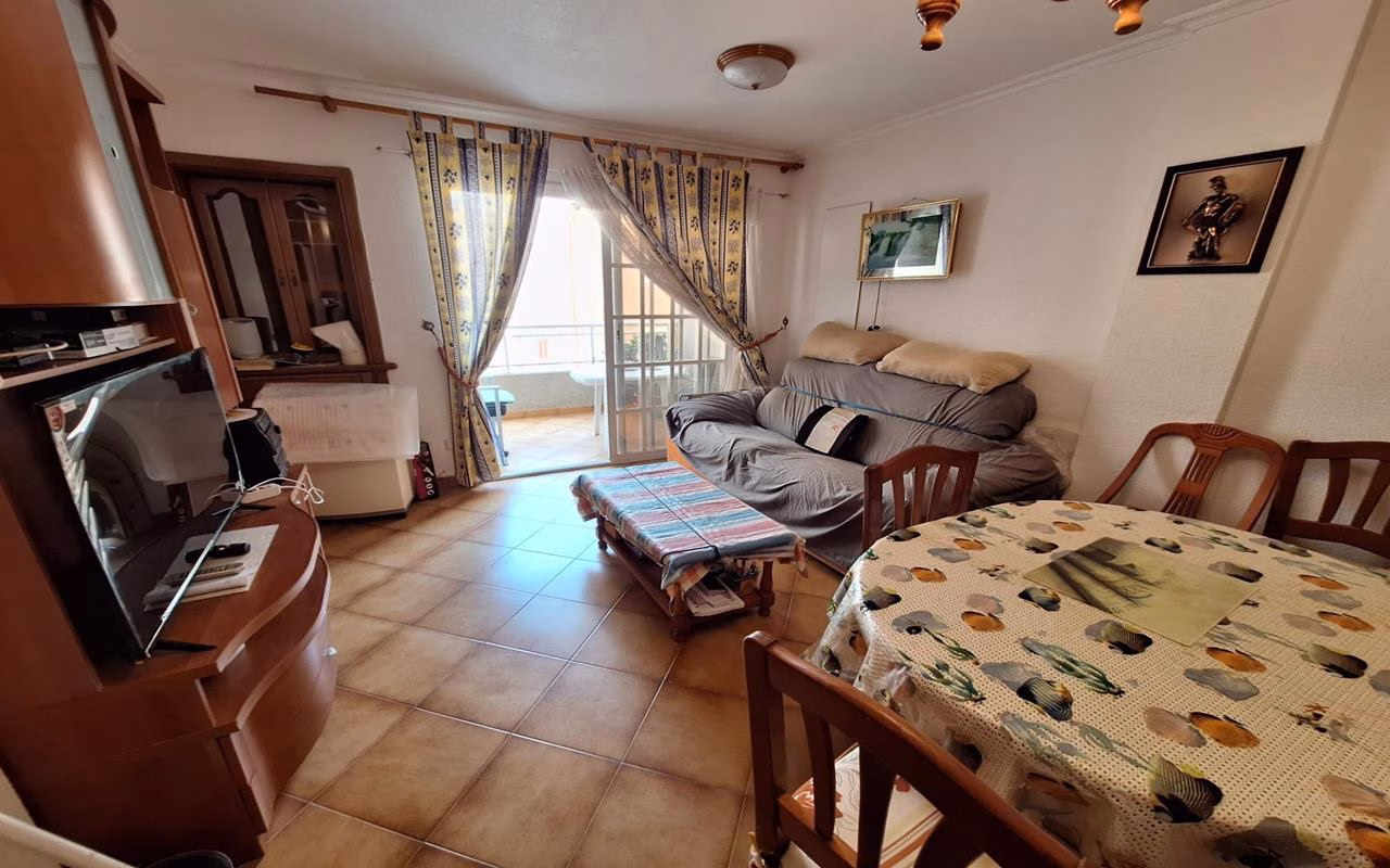 WV2595_2 Bedrooms Apartment on 2nd Floor with Lift Access and Terrace, 150m to the Beach_TORREVIEJA | White Villas in Spain WhiteVillasInSpain11 25
