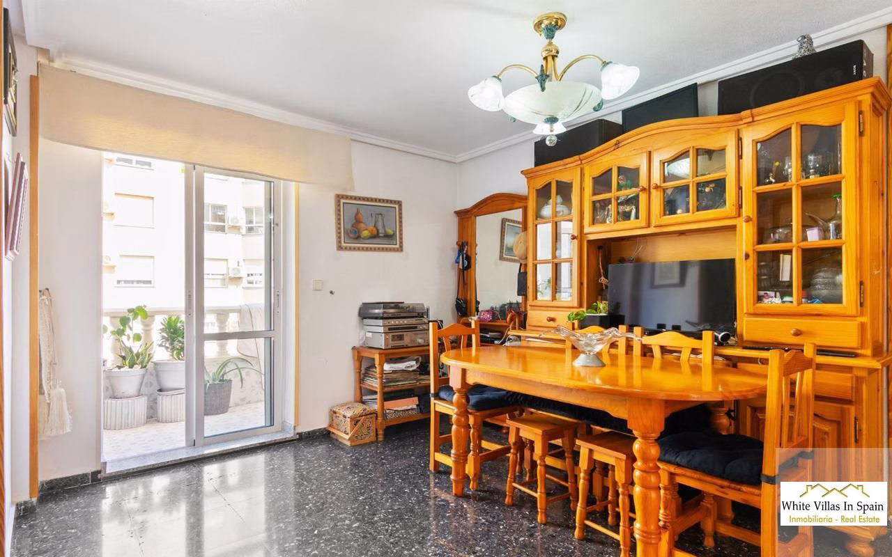 WV2593_2 Bedrooms Apartment on 2nd Floor with comm. Pool, Terrace and Lift Access_ Punta Prima_Torrevieja | White Villas in Spain WhiteVillasInSpain12 20