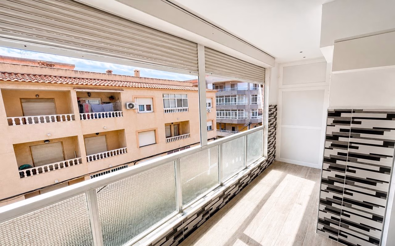 Ref: WTi2120 — TORREVIEJA – 2 Bedrooms Apartment on 3rd Floor with comm. Pool, Terrace and Parking, 170m to the Beach. | White Villas in Spain WhiteVillasInSpain12 21