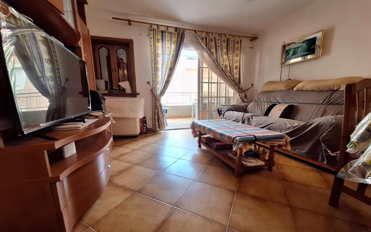 WV2595_2 Bedrooms Apartment on 2nd Floor with Lift Access and Terrace, 150m to the Beach_TORREVIEJA | White Villas in Spain WhiteVillasInSpain12 25