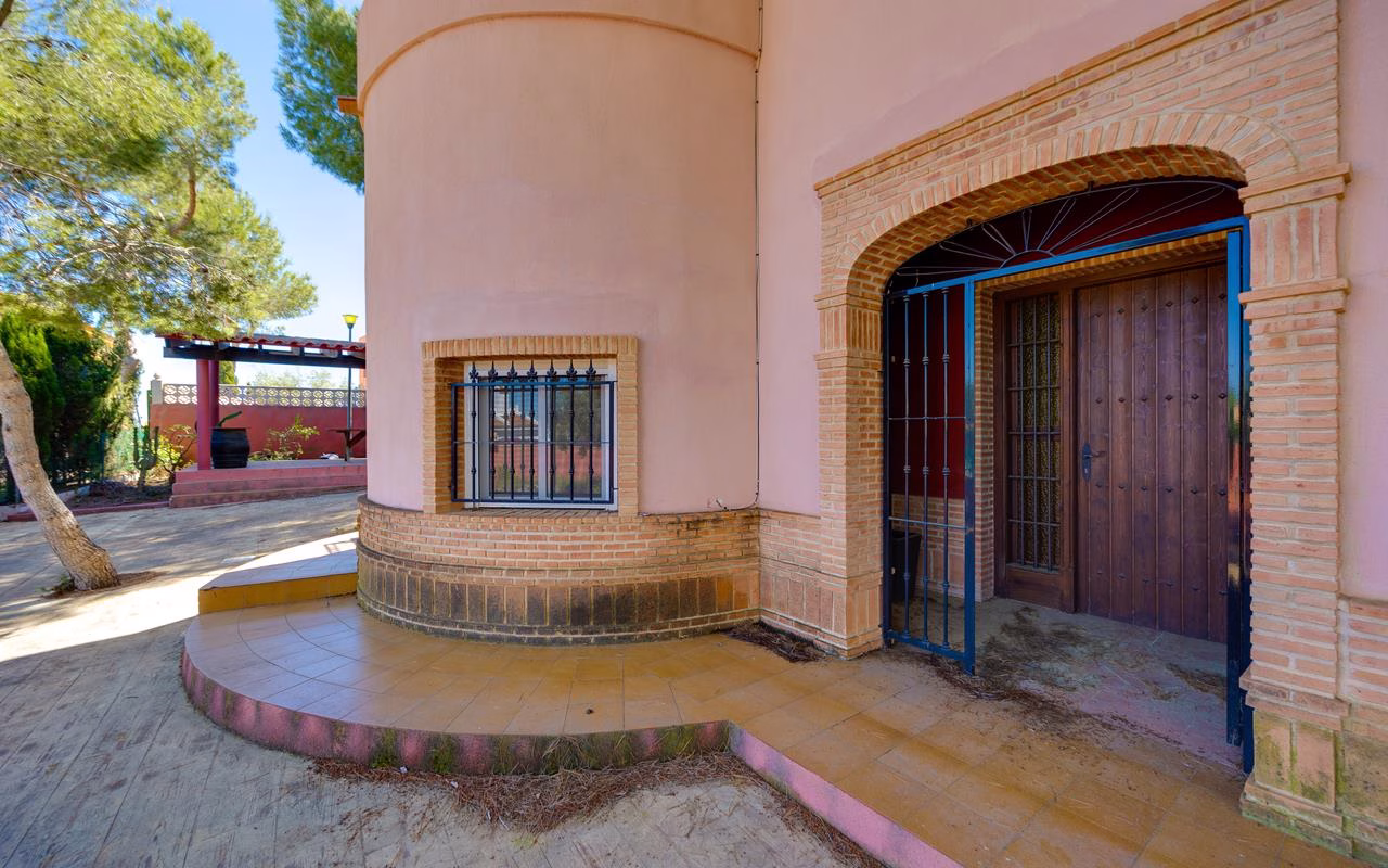 WS5415_5 Bedrooms Detached Villa with Pool, Garage, BBQ/Kitchen and Separate Guest Accommodation_SAN MIGUEL DE SALINAS | White Villas in Spain WhiteVillasInSpain13 13