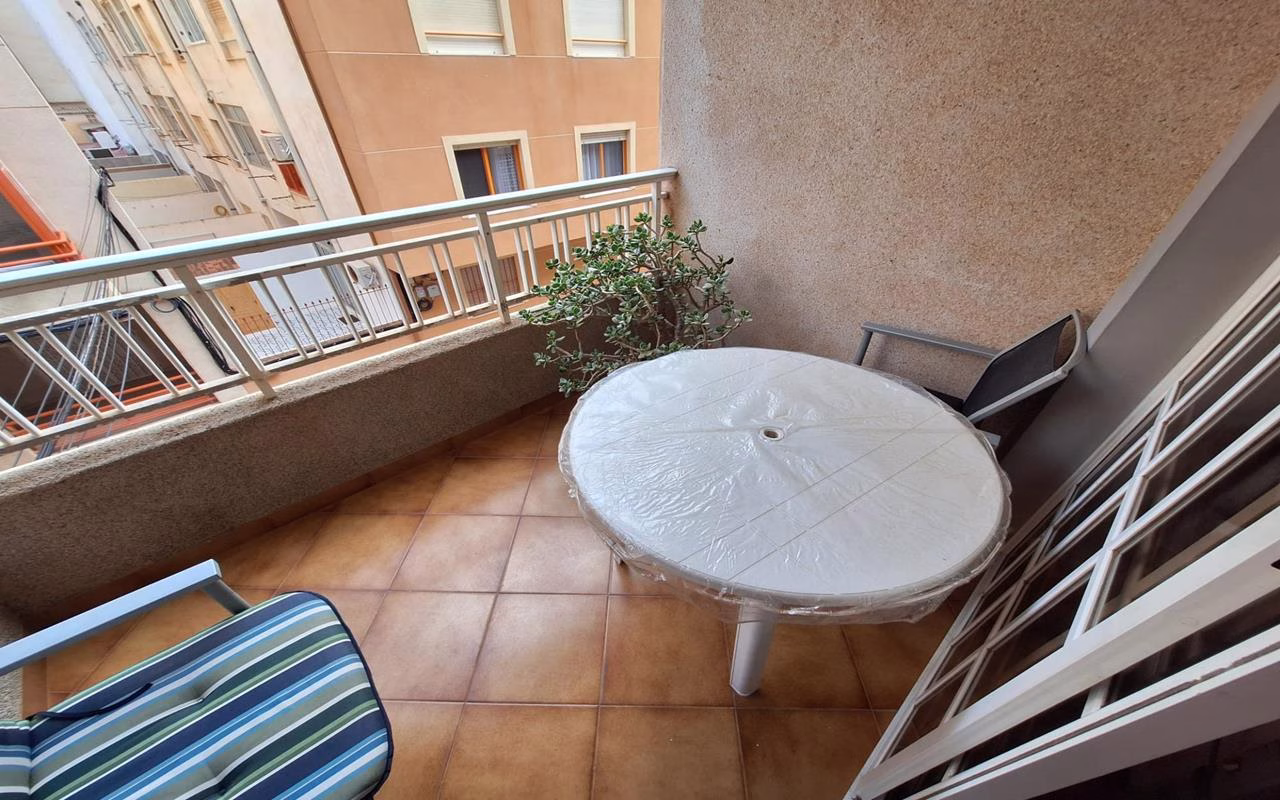 WV2595_2 Bedrooms Apartment on 2nd Floor with Lift Access and Terrace, 150m to the Beach_TORREVIEJA | White Villas in Spain WhiteVillasInSpain15 25