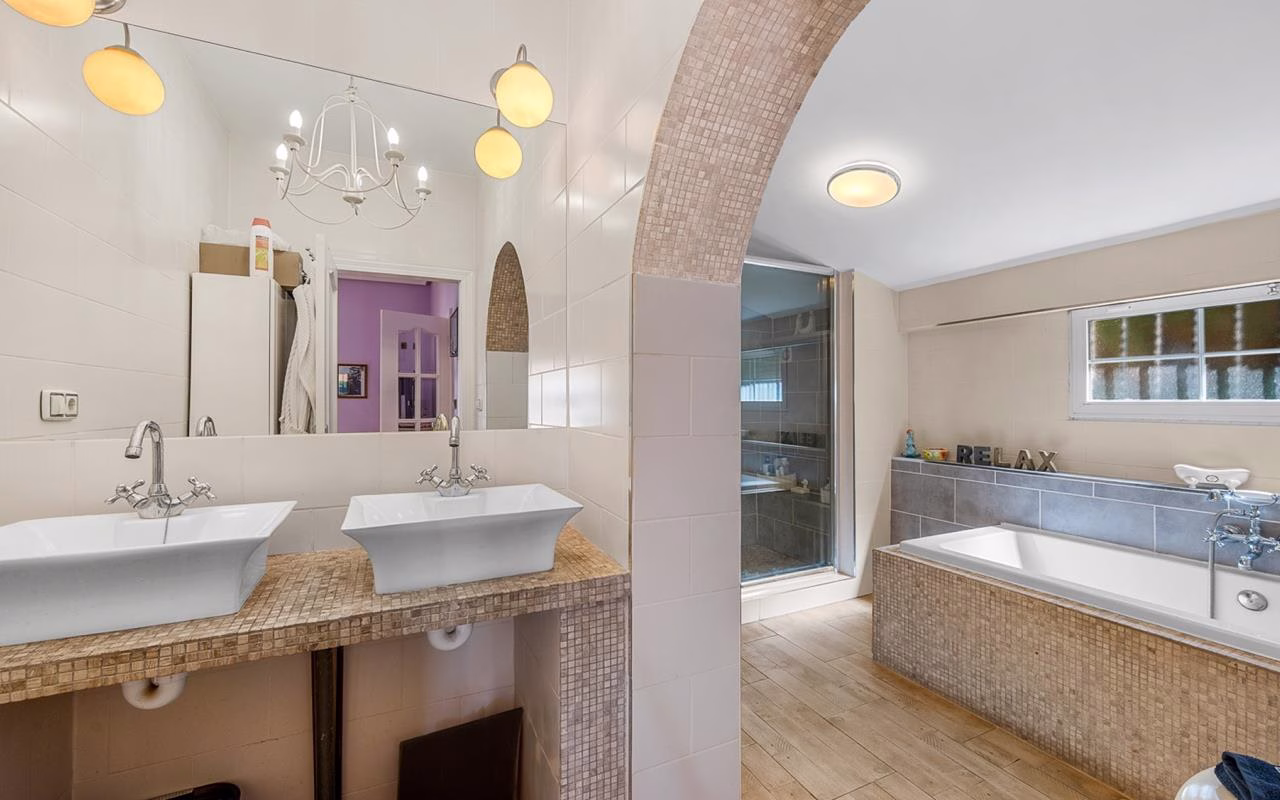 WP849_6 Bedrooms Equestrian Property with Pool, Outside BBQ/Kitchen, Guest House and 3 Box Stable Block_HEREDADES_ROJALES_ALMORADI | White Villas in Spain WhiteVillasInSpain17 12