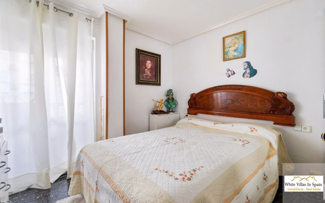 WV2593_2 Bedrooms Apartment on 2nd Floor with comm. Pool, Terrace and Lift Access_ Punta Prima_Torrevieja | White Villas in Spain WhiteVillasInSpain17 15