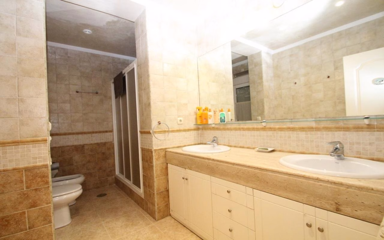 WIH2401_5 Bedrooms Detached Villa with Pool and 2 separate Guest Apartments, 200m to the Beach_CABO ROIG_ORIHUELA COSTA | White Villas in Spain WhiteVillasInSpain18 18