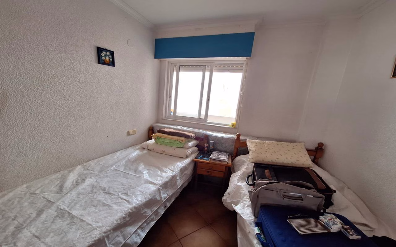 WV2595_2 Bedrooms Apartment on 2nd Floor with Lift Access and Terrace, 150m to the Beach_TORREVIEJA | White Villas in Spain WhiteVillasInSpain18 20