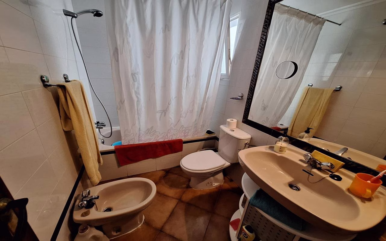 WV2595_2 Bedrooms Apartment on 2nd Floor with Lift Access and Terrace, 150m to the Beach_TORREVIEJA | White Villas in Spain WhiteVillasInSpain19 20