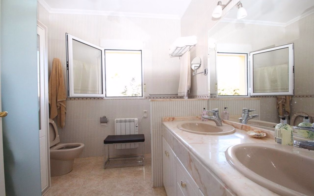 WIH2401_5 Bedrooms Detached Villa with Pool and 2 separate Guest Apartments, 200m to the Beach_CABO ROIG_ORIHUELA COSTA | White Villas in Spain WhiteVillasInSpain23 13
