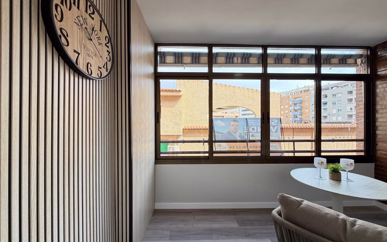 WV2590_2 Bedrooms Completely renovated Apartment on the 1st Floor with Lift and Terrace, 400m to the Beach_TORREVIEJA | White Villas in Spain WhiteVillasInSpain25 4