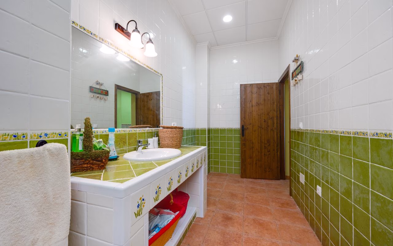 WS5415_5 Bedrooms Detached Villa with Pool, Garage, BBQ/Kitchen and Separate Guest Accommodation_SAN MIGUEL DE SALINAS | White Villas in Spain WhiteVillasInSpain27 4