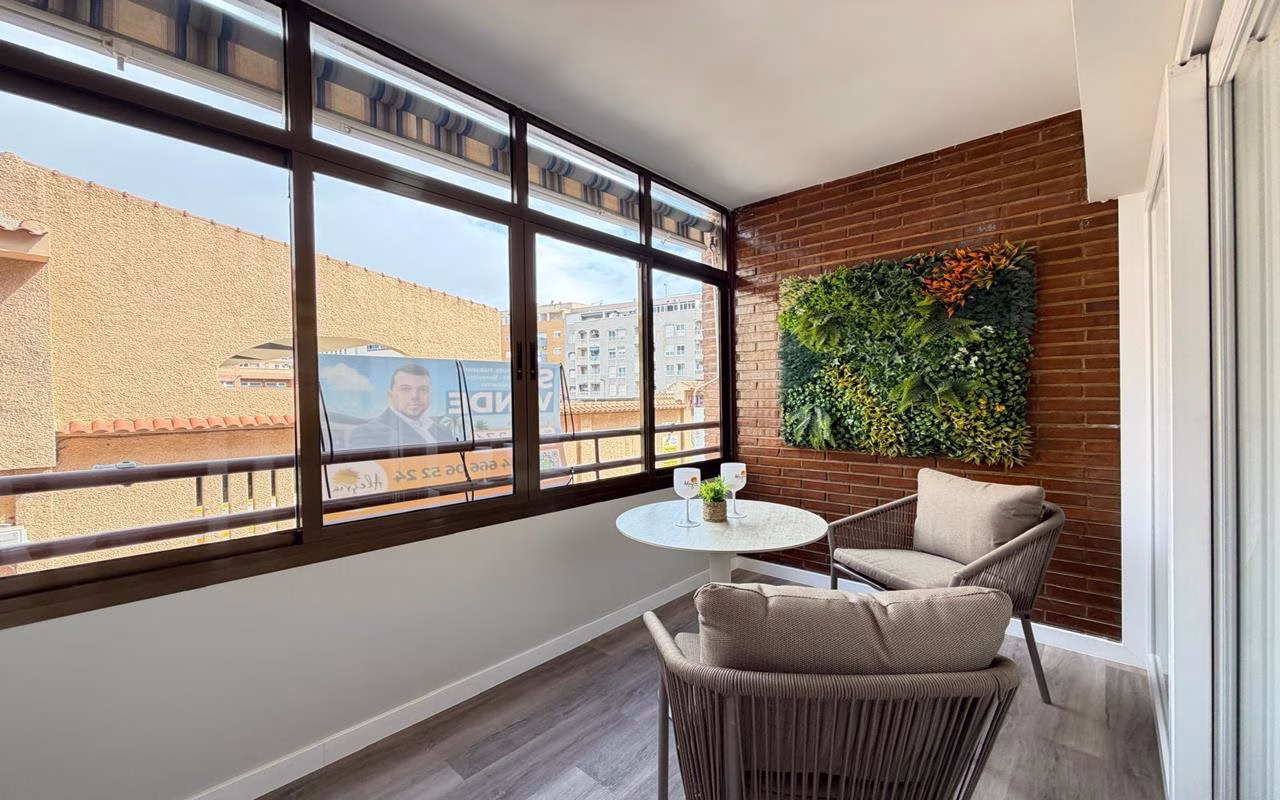 WV2590_2 Bedrooms Completely renovated Apartment on the 1st Floor with Lift and Terrace, 400m to the Beach_TORREVIEJA | White Villas in Spain WhiteVillasInSpain30 3