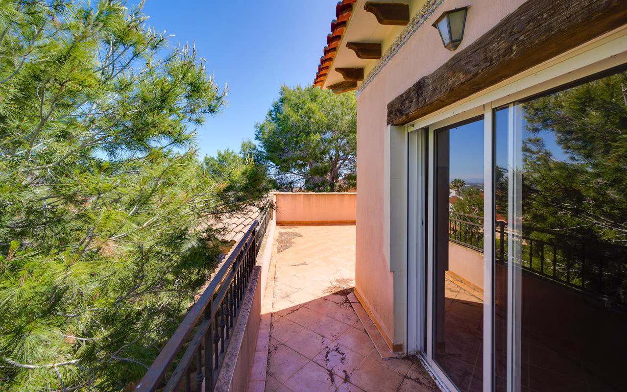 WS5415_5 Bedrooms Detached Villa with Pool, Garage, BBQ/Kitchen and Separate Guest Accommodation_SAN MIGUEL DE SALINAS | White Villas in Spain WhiteVillasInSpain32 4