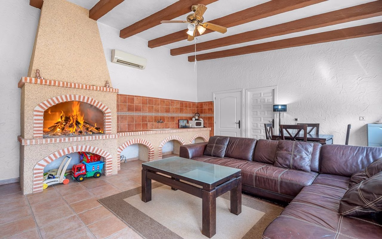 WP849_6 Bedrooms Equestrian Property with Pool, Outside BBQ/Kitchen, Guest House and 3 Box Stable Block_HEREDADES_ROJALES_ALMORADI | White Villas in Spain WhiteVillasInSpain37 6