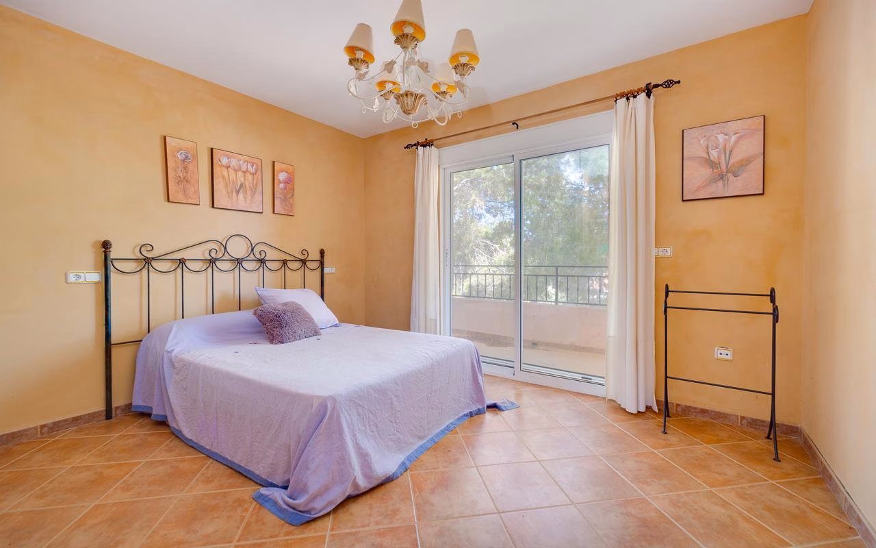 WS5415_5 Bedrooms Detached Villa with Pool, Garage, BBQ/Kitchen and Separate Guest Accommodation_SAN MIGUEL DE SALINAS | White Villas in Spain WhiteVillasInSpain59 3