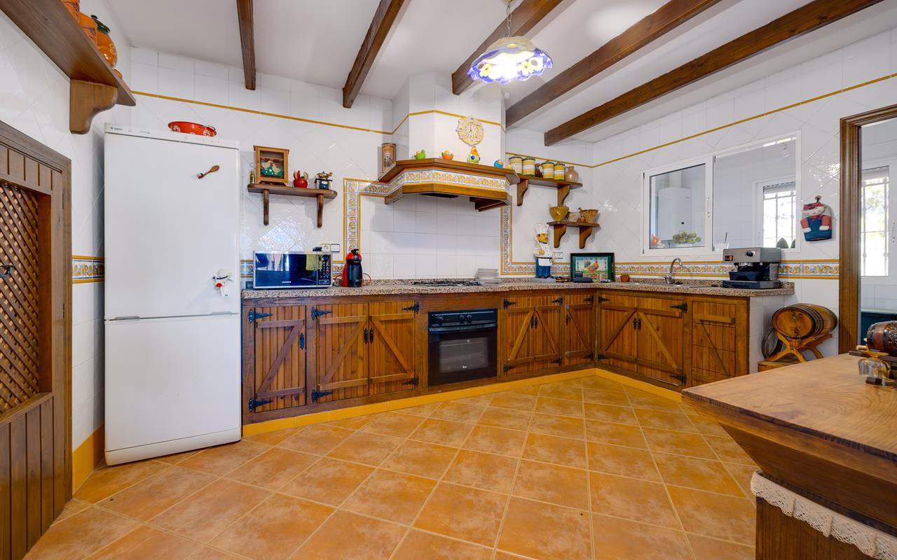 WS5415_5 Bedrooms Detached Villa with Pool, Garage, BBQ/Kitchen and Separate Guest Accommodation_SAN MIGUEL DE SALINAS | White Villas in Spain WhiteVillasInSpain65 1