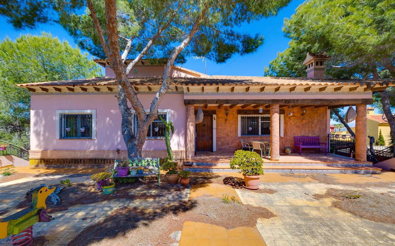 WS5415_5 Bedrooms Detached Villa with Pool, Garage, BBQ/Kitchen and Separate Guest Accommodation_SAN MIGUEL DE SALINAS | White Villas in Spain WhiteVillasInSpain69