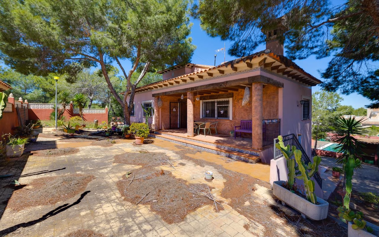 WS5415_5 Bedrooms Detached Villa with Pool, Garage, BBQ/Kitchen and Separate Guest Accommodation_SAN MIGUEL DE SALINAS | White Villas in Spain WhiteVillasInSpain72
