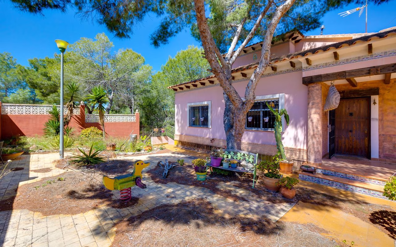 WS5415_5 Bedrooms Detached Villa with Pool, Garage, BBQ/Kitchen and Separate Guest Accommodation_SAN MIGUEL DE SALINAS | White Villas in Spain WhiteVillasInSpain73