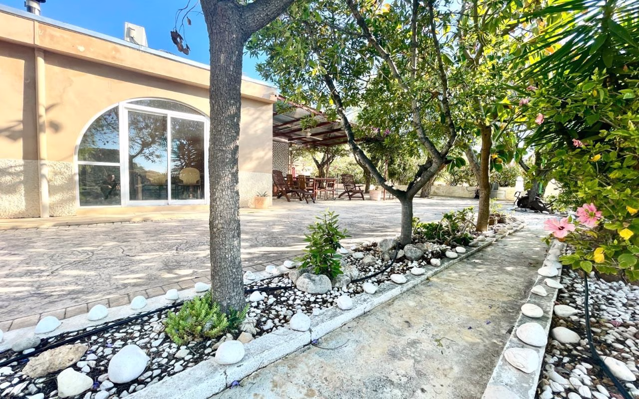 WSL1532_3 Bedrooms Exclusive Country Villa with Private Pool, Jacuzzi, BBQ & 2 Guest Houses_CREVILLENTE | White Villas in Spain 3 Bedrooms Country Villa with Pool Jacuzzi BBQ 05