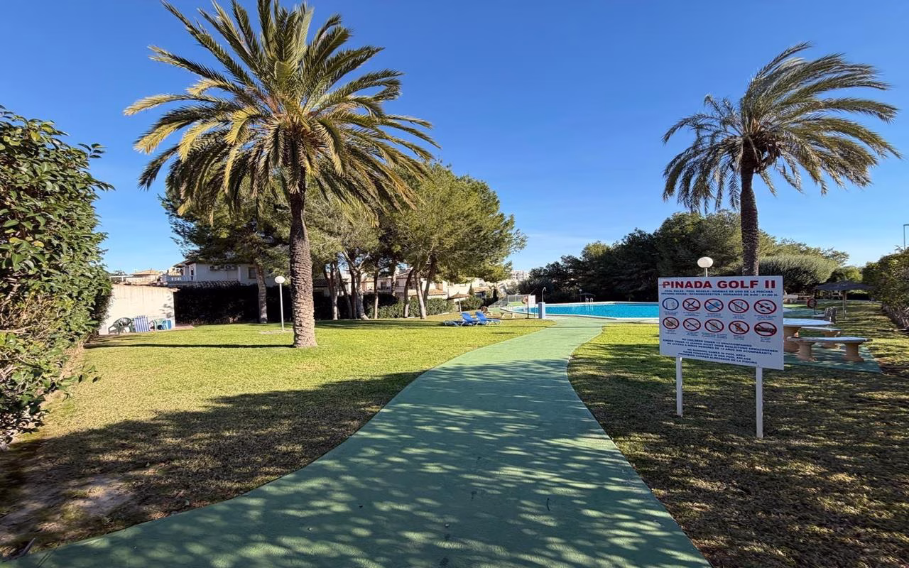 WV2604_2 Bedrooms Corner TownHouse with comm. Pool, Off-Road Parking, Glazed-In Terrace, Parking and Solarium with Sea Views_LAS FILIPINAS_VILLAMARTIN | White Villas in Spain WhiteVillasInSpain04 22