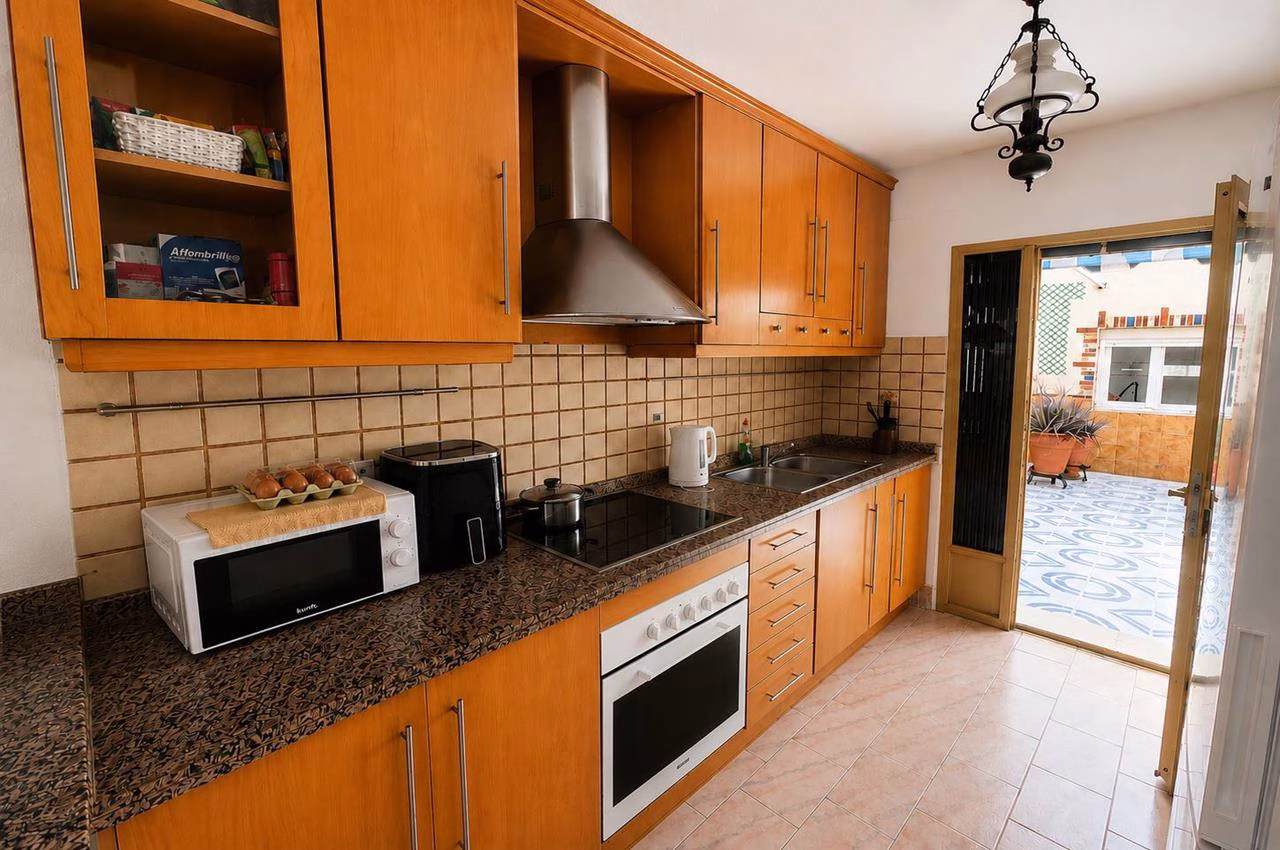 WTi3218_3 Bedrooms Reformed Town-House with Front Terrace and Courtyard_LOS BALCONES_TORREVIEJA | White Villas in Spain WhiteVillasInSpain10 18