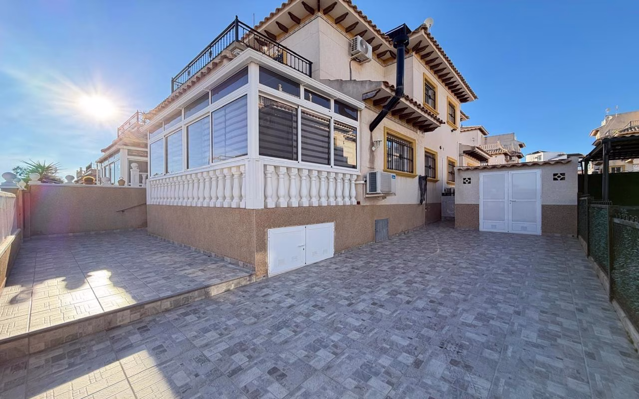 WV2604_2 Bedrooms Corner TownHouse with comm. Pool, Off-Road Parking, Glazed-In Terrace, Parking and Solarium with Sea Views_LAS FILIPINAS_VILLAMARTIN | White Villas in Spain WhiteVillasInSpain10 21