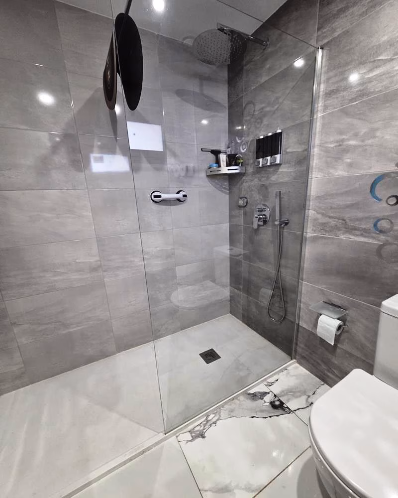 WTi2226_2 Bedrooms Modern Apartment on 2nd Floor with 3 comm. Pools, Lift Access, Parking and Sea views Terrace_VILLAMARTIN_ORIHUELA COSTA | White Villas in Spain WhiteVillasInSpain14 7