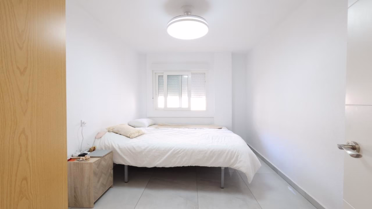 WIH2994_3 Bedrooms Renovated Apartment on 3rd Floor with Lift Access and Sea views Terrace, 100m to the Beach_TORREVIEJA | White Villas in Spain WhiteVillasInSpain16 1