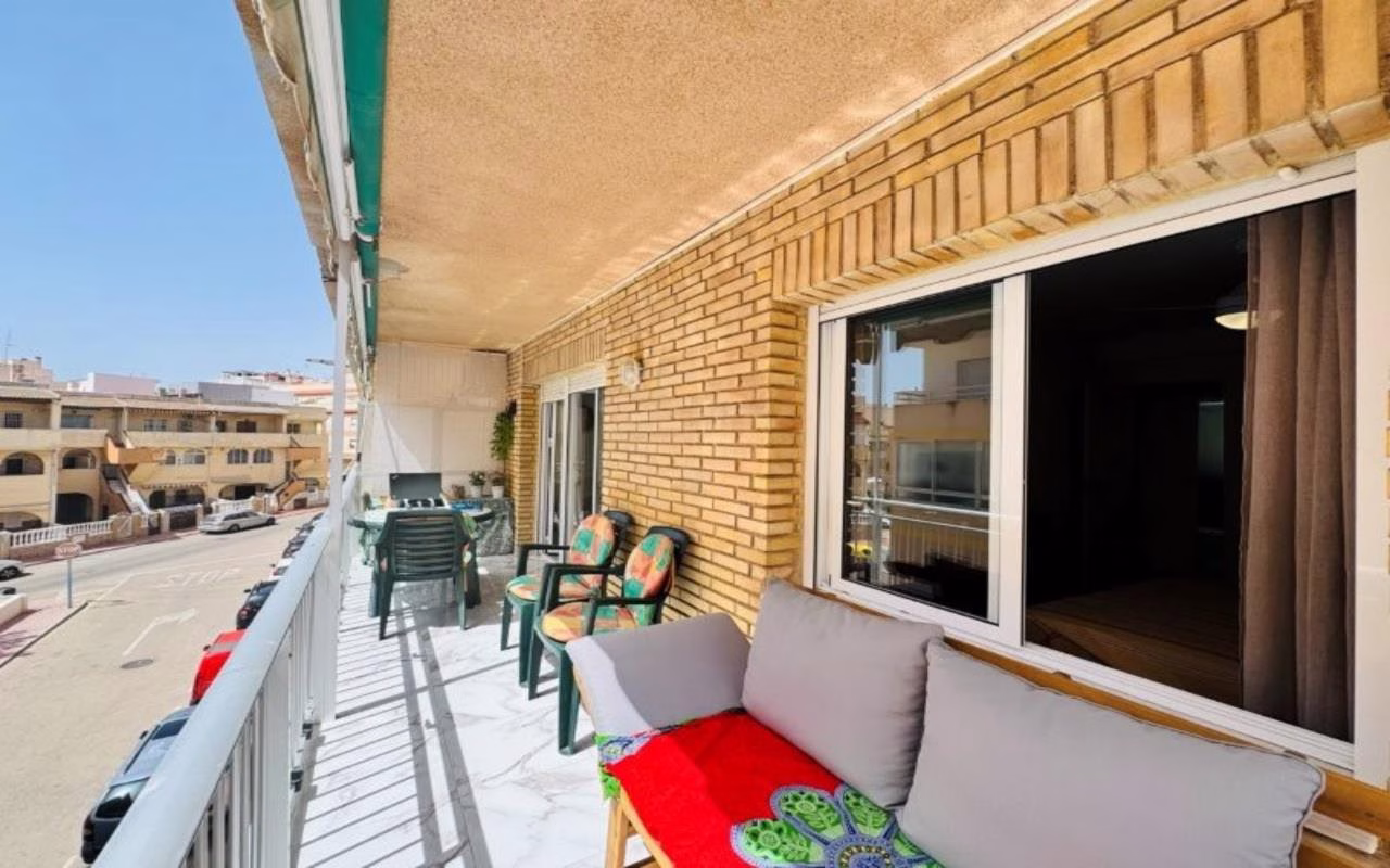 WSM1260_2 Bedrooms Renovated Apartment on 2nd Floor (No Lift), 100m to the Beach_LA MATA_TORREVIEJA | White Villas in Spain WhiteVillasInSpain16 13