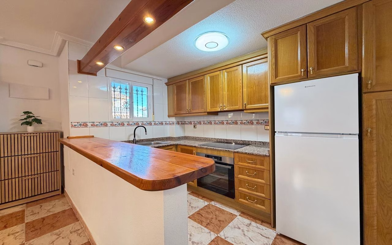 WV2604_2 Bedrooms Corner TownHouse with comm. Pool, Off-Road Parking, Glazed-In Terrace, Parking and Solarium with Sea Views_LAS FILIPINAS_VILLAMARTIN | White Villas in Spain WhiteVillasInSpain23 12