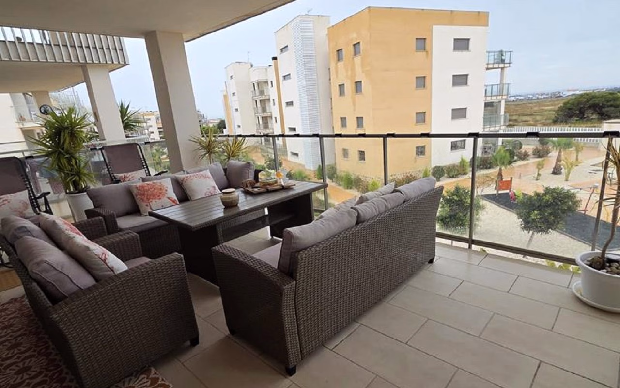 WTi2226_2 Bedrooms Modern Apartment on 2nd Floor with 3 comm. Pools, Lift Access, Parking and Sea views Terrace_VILLAMARTIN_ORIHUELA COSTA | White Villas in Spain WhiteVillasInSpain23 5