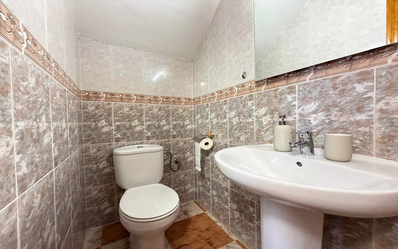 WV2604_2 Bedrooms Corner TownHouse with comm. Pool, Off-Road Parking, Glazed-In Terrace, Parking and Solarium with Sea Views_LAS FILIPINAS_VILLAMARTIN | White Villas in Spain WhiteVillasInSpain27 11