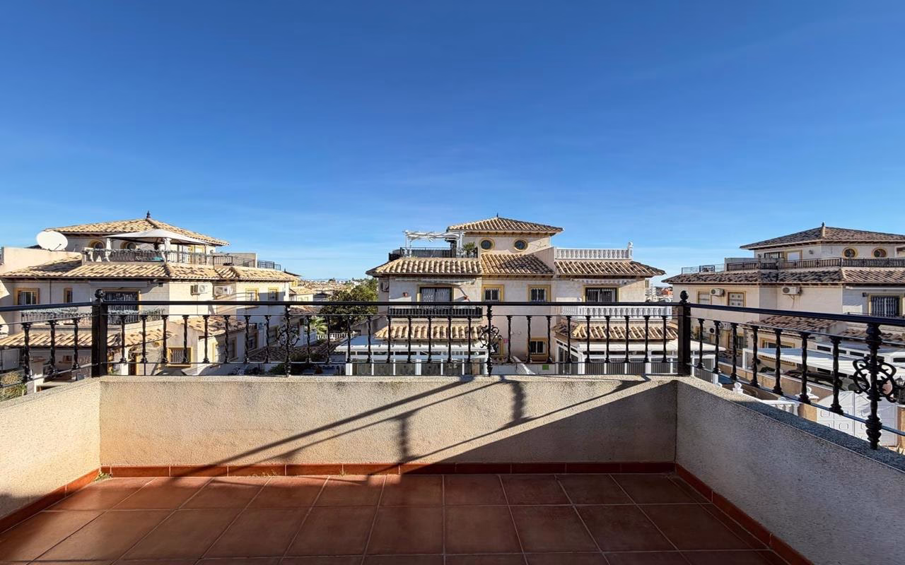 WV2604_2 Bedrooms Corner TownHouse with comm. Pool, Off-Road Parking, Glazed-In Terrace, Parking and Solarium with Sea Views_LAS FILIPINAS_VILLAMARTIN | White Villas in Spain WhiteVillasInSpain44 3