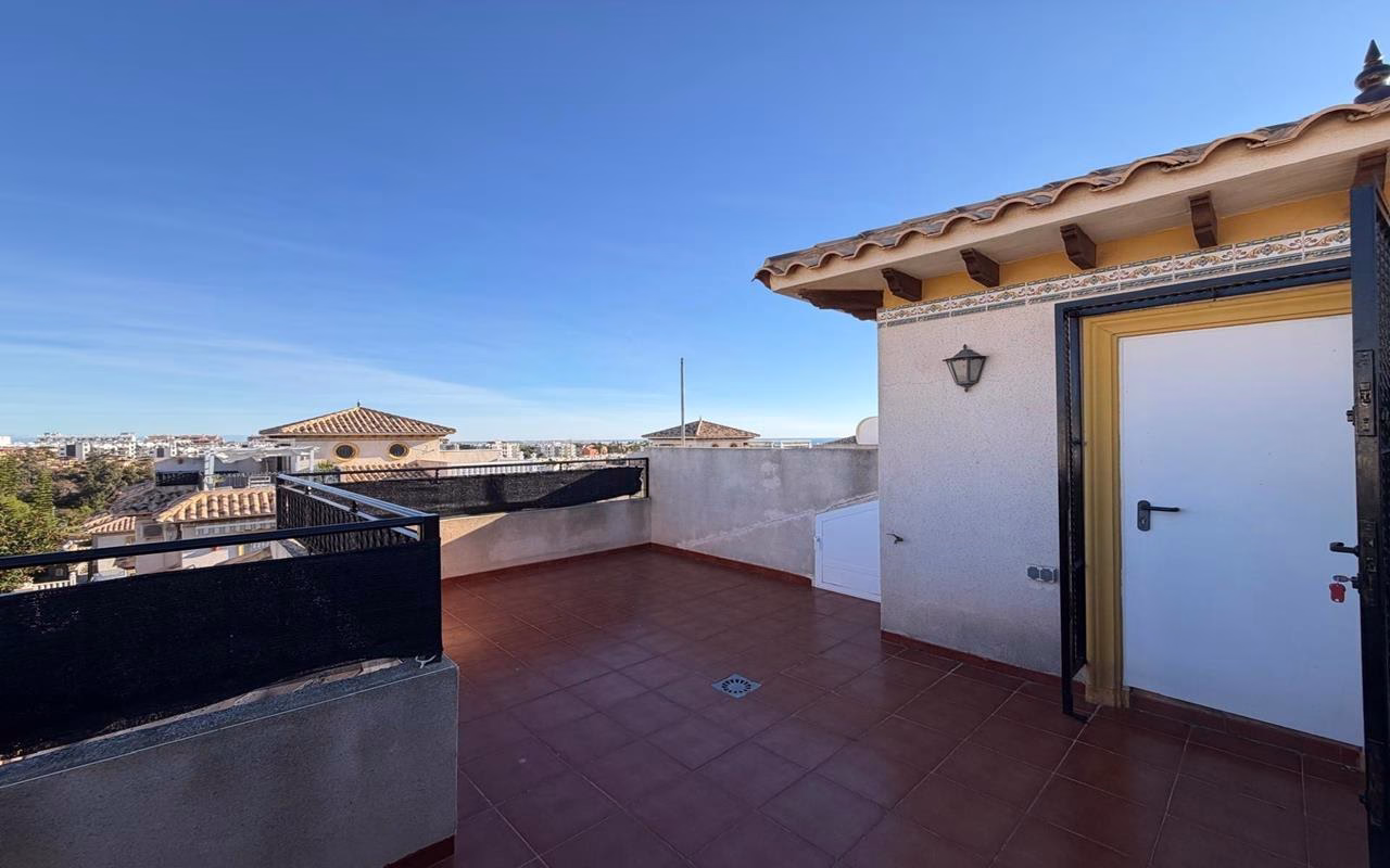 WV2604_2 Bedrooms Corner TownHouse with comm. Pool, Off-Road Parking, Glazed-In Terrace, Parking and Solarium with Sea Views_LAS FILIPINAS_VILLAMARTIN | White Villas in Spain WhiteVillasInSpain50 3