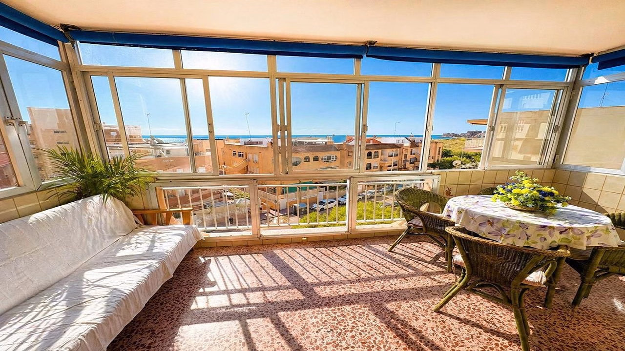 WS5411_2 Bedrooms Apartment on 4th Floor with Lift Access, Parking, Glazed-in Terrace and Solarium, 250m to the Beach_LA MATA_TORREVIEJA | White Villas in Spain WS5411