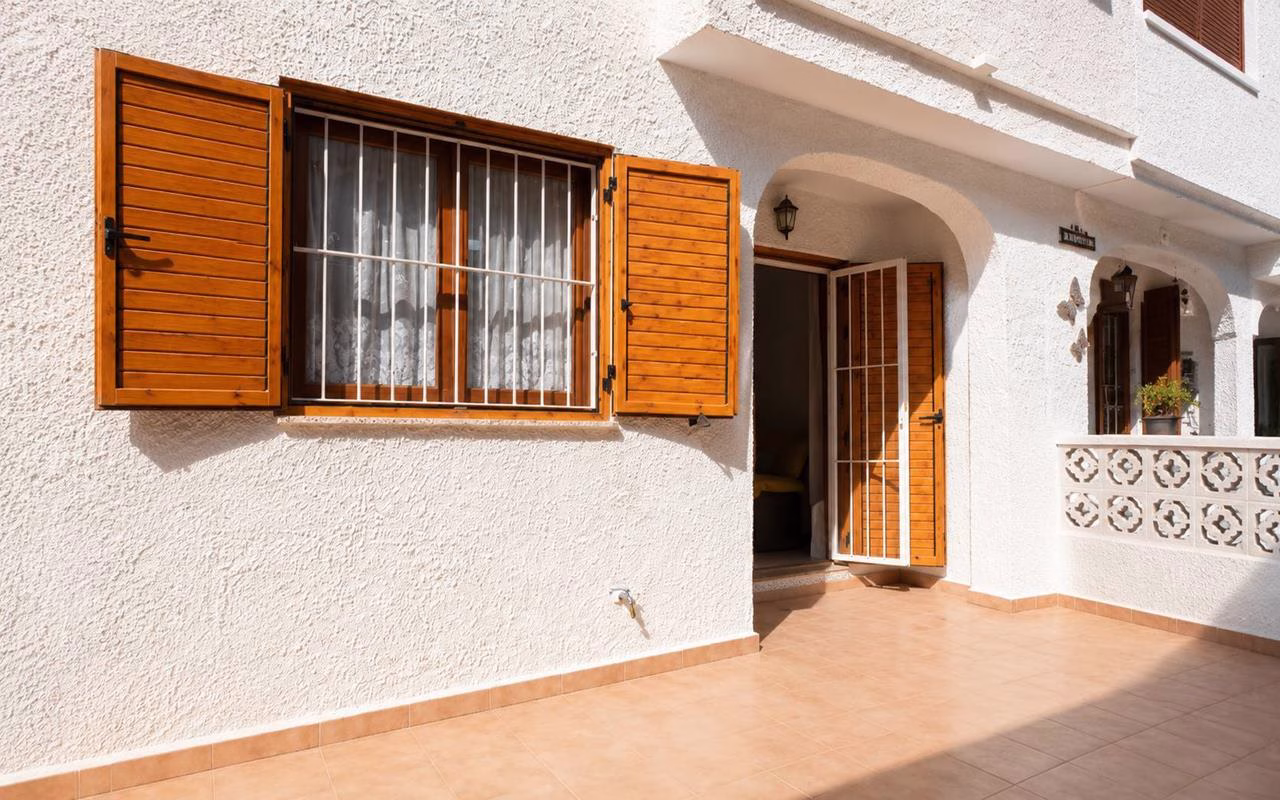 Ref: WTi3226 — PLAYA FLAMENCA – 3 Bedrooms Corner TownHouse with Front Terrace, Storage room and Parking, 500m to the Beach | White Villas in Spain WhiteVillasInSpain01 41