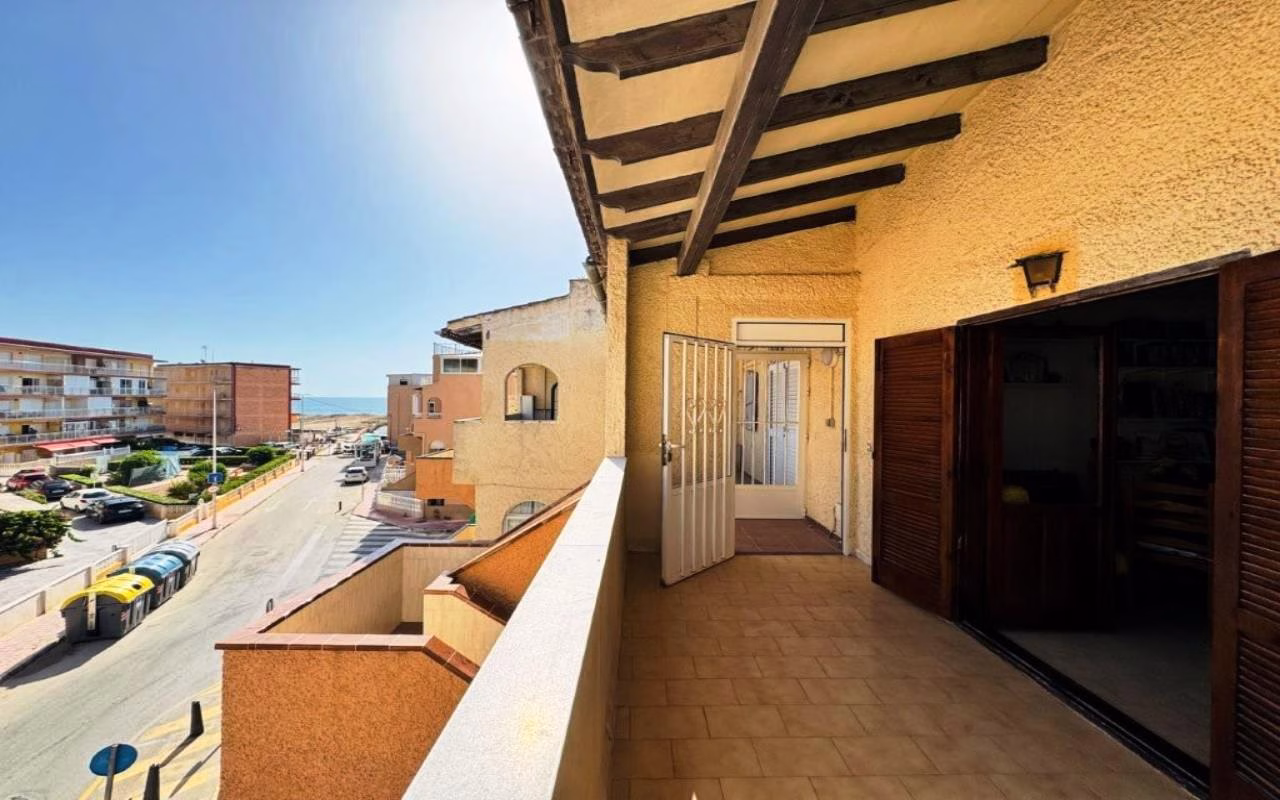 WSM1262_3 Bedrooms Duplex Apartment on 2nd Floor (NO Lift) with Terrace and Solarium, 100m to the Beach_LA MATA_TORREVIEJA | White Villas in Spain WhiteVillasInSpain02 8