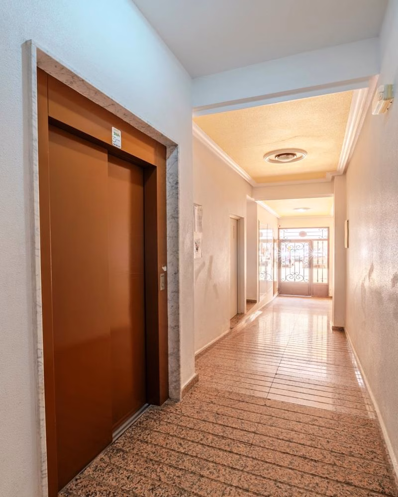 Ref: WV2611 — TORREVIEJA – 2 Bedrooms Town centre Apartment on 1st Floor with Lift Access, 1Km to the Beach | White Villas in Spain WhiteVillasInSpain03 39