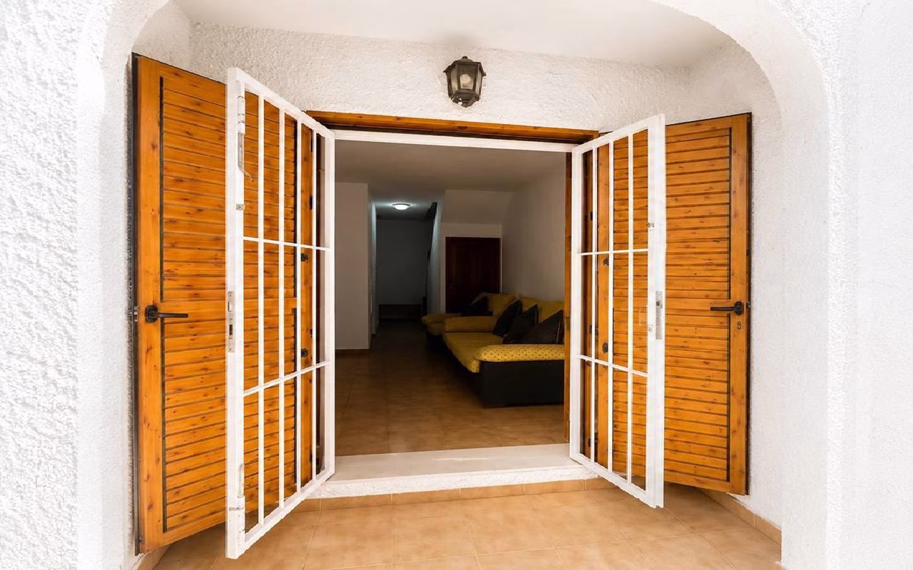 Ref: WTi3226 — PLAYA FLAMENCA – 3 Bedrooms Corner TownHouse with Front Terrace, Storage room and Parking, 500m to the Beach | White Villas in Spain WhiteVillasInSpain03 41