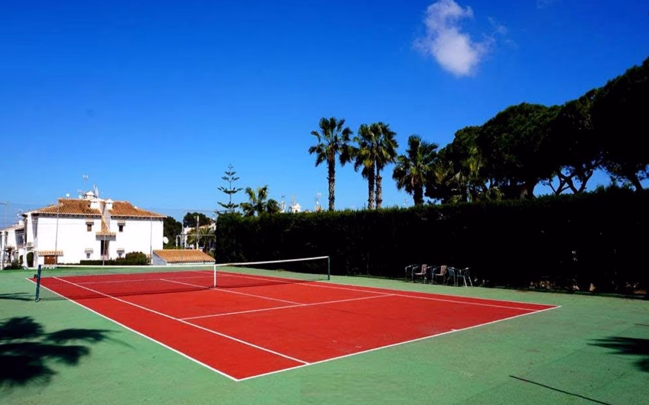 Ref: WIH3020 — LOS BALCONES – 1 Bedroom fully renovated, furnished and equipped Bungalow with comm. Pool, Front Terrace, Tennis and Pool Bar_TORREVIEJA | White Villas in Spain WhiteVillasInSpain04 33