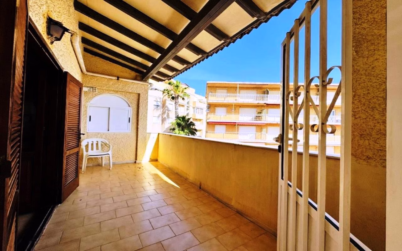 WSM1262_3 Bedrooms Duplex Apartment on 2nd Floor (NO Lift) with Terrace and Solarium, 100m to the Beach_LA MATA_TORREVIEJA | White Villas in Spain WhiteVillasInSpain04 8