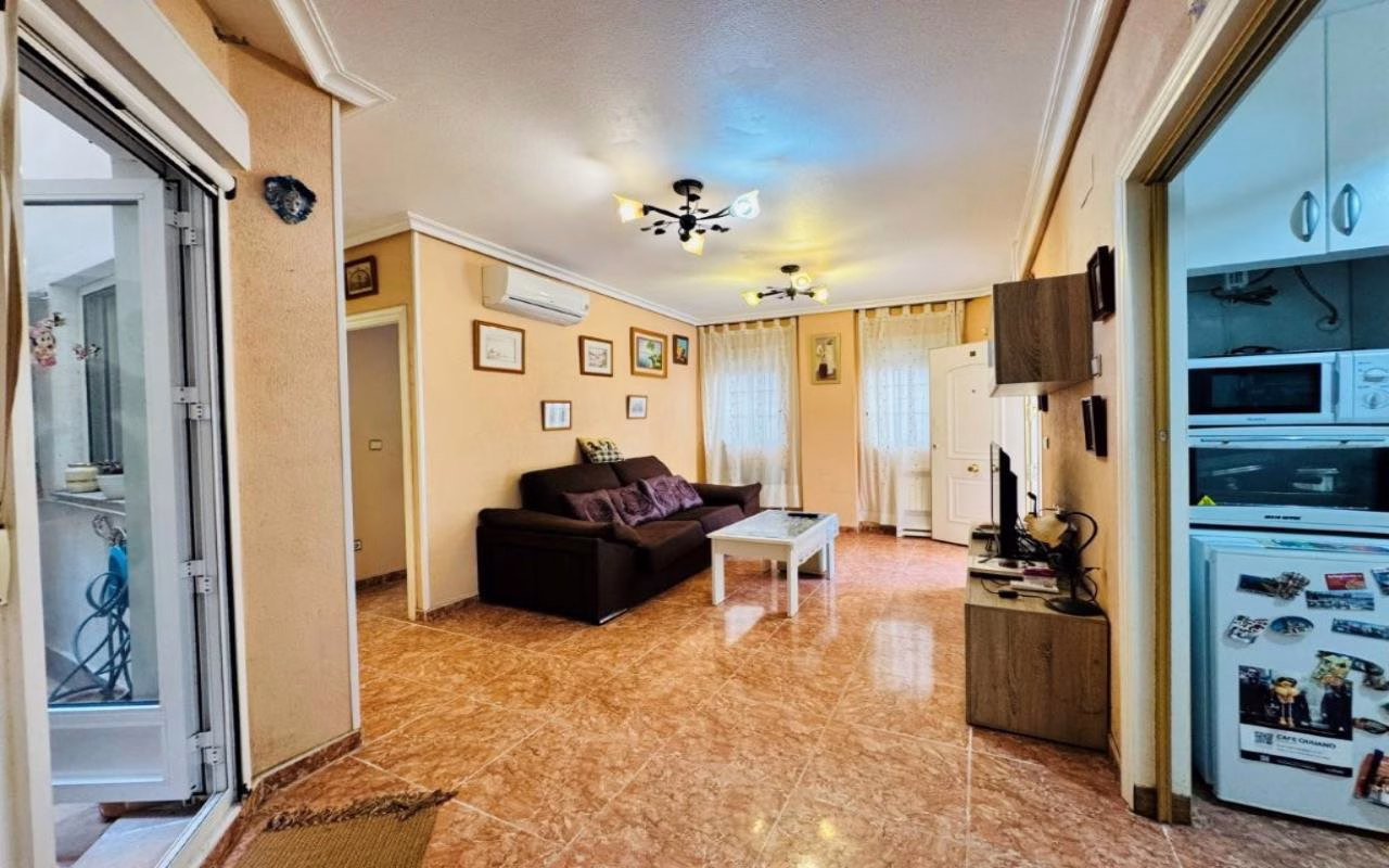 Ref: WSM1266 — LA MATA – 2 Bedrooms Town Centre Apartment on Ground Floor, 200m to the Beach_TORREVIEJA | White Villas in Spain WhiteVillasInSpain08 34
