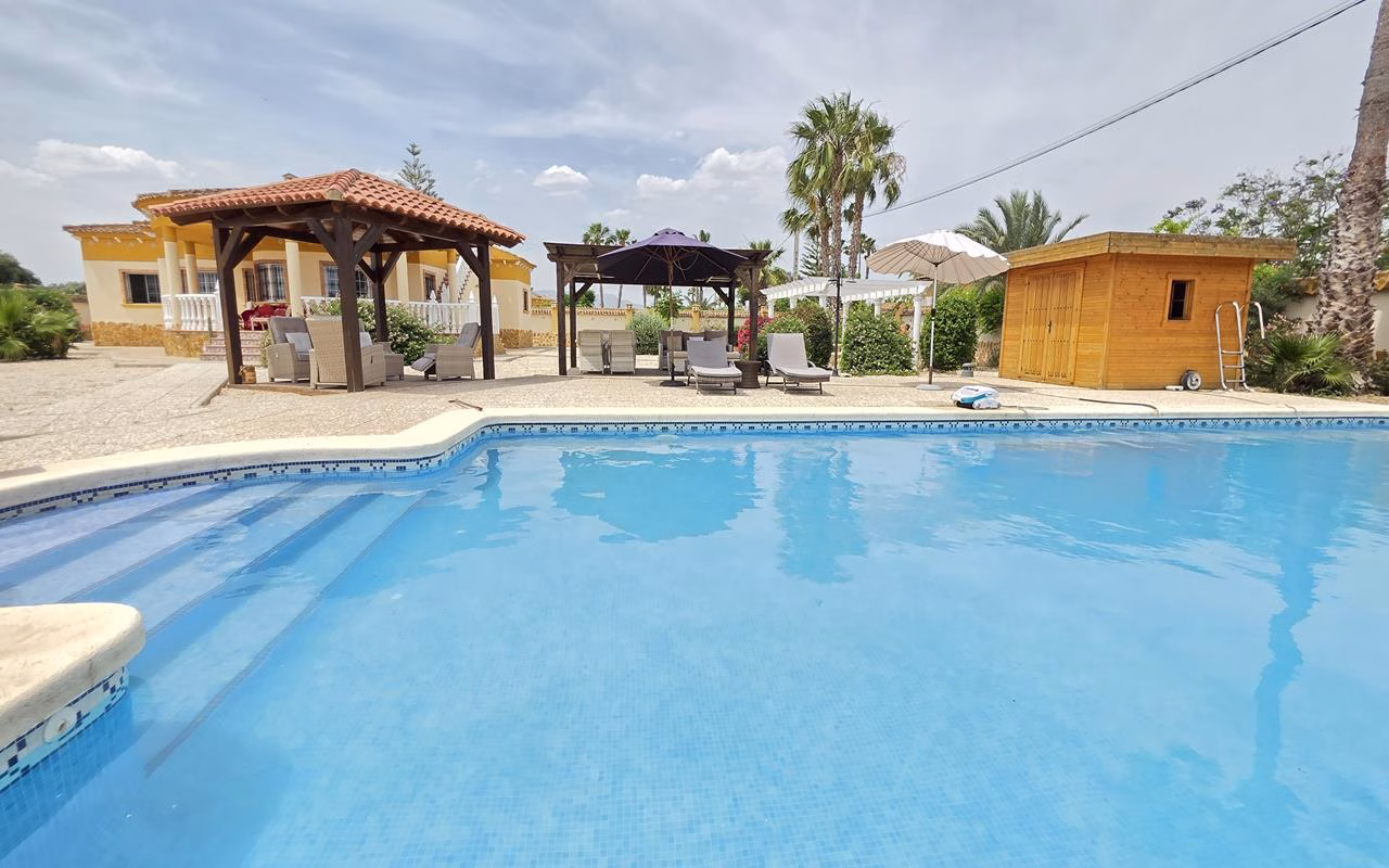 WVV5370_4 Bedrooms Country Villa with Pool, Carport, BBQ, 2 Chill-out Pergolas, Storage shed and Solarium_CATRAL | White Villas in Spain WhiteVillasInSpain09 12
