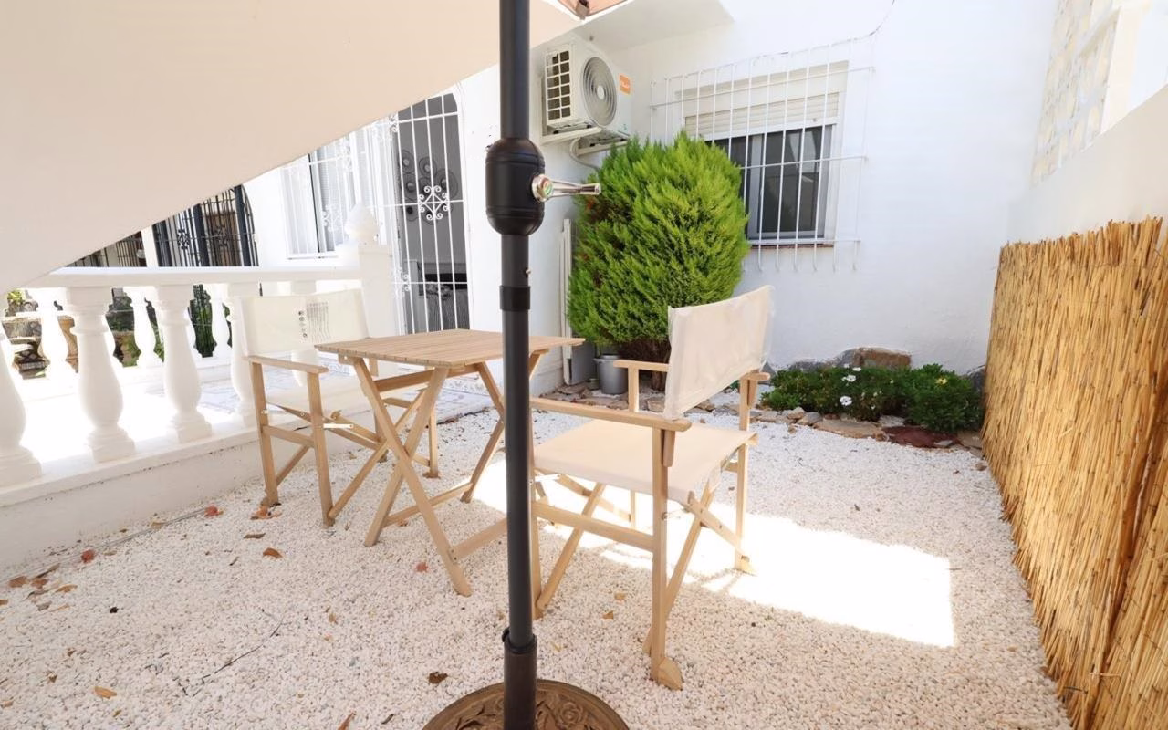 Ref: WIH3020 — LOS BALCONES – 1 Bedroom fully renovated, furnished and equipped Bungalow with comm. Pool, Front Terrace, Tennis and Pool Bar_TORREVIEJA | White Villas in Spain WhiteVillasInSpain09 33
