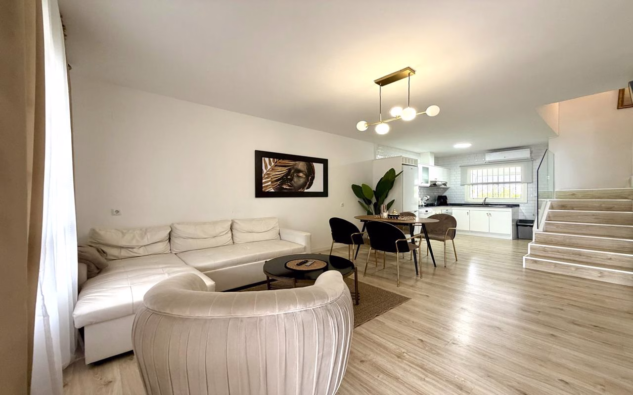 WV2608_2 Bedrooms TownHouse with comm. Pool, Glazed-in Terrace, Front and Back Garden, BBQ and Solarium_VILLAMARTIN | White Villas in Spain WhiteVillasInSpain09 7