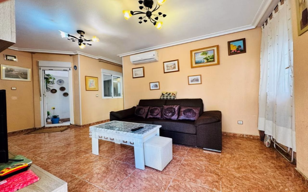 Ref: WSM1266 — LA MATA – 2 Bedrooms Town Centre Apartment on Ground Floor, 200m to the Beach_TORREVIEJA | White Villas in Spain WhiteVillasInSpain10 34