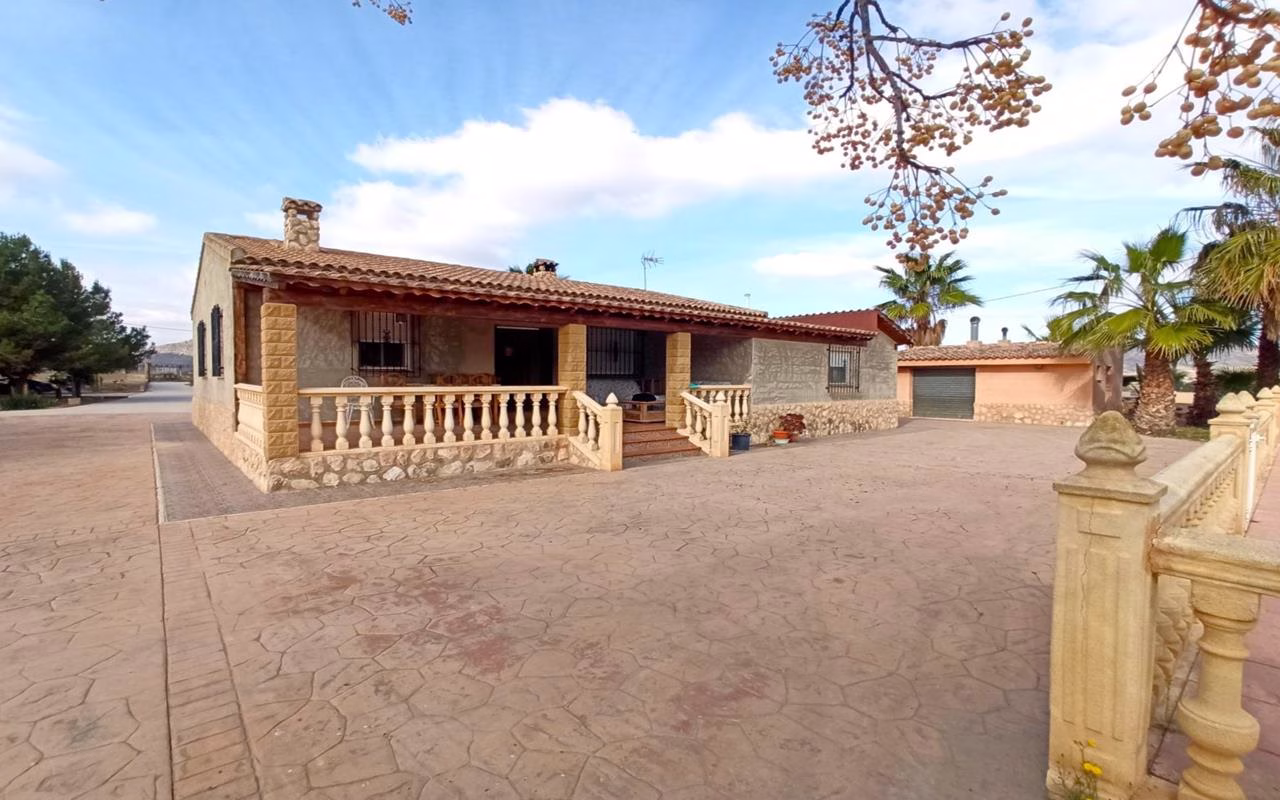 Ref: WAC0463 — ASPE – 4 Bedrooms Country Villa with Pool, Carport and BBQ/Kitchen | White Villas in Spain WhiteVillasInSpain11 20