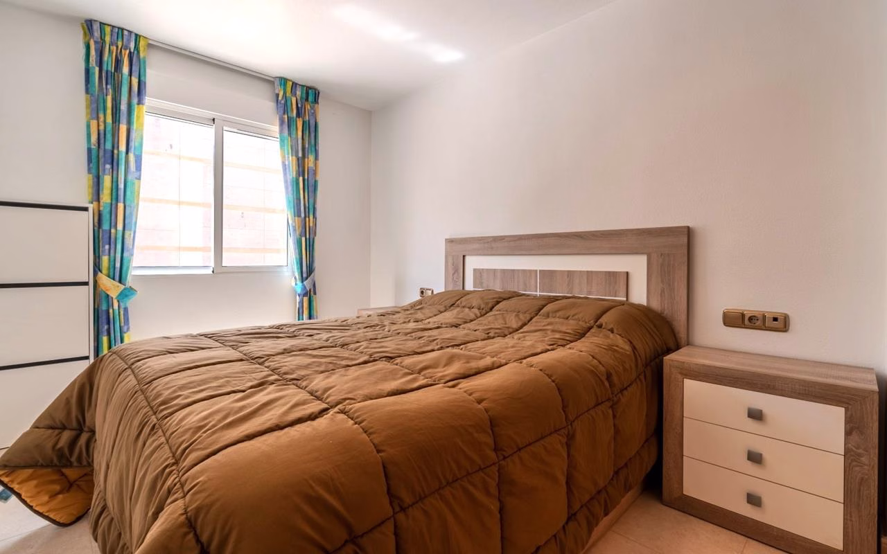 Ref: WV2611 — TORREVIEJA – 2 Bedrooms Town centre Apartment on 1st Floor with Lift Access, 1Km to the Beach | White Villas in Spain WhiteVillasInSpain13 39